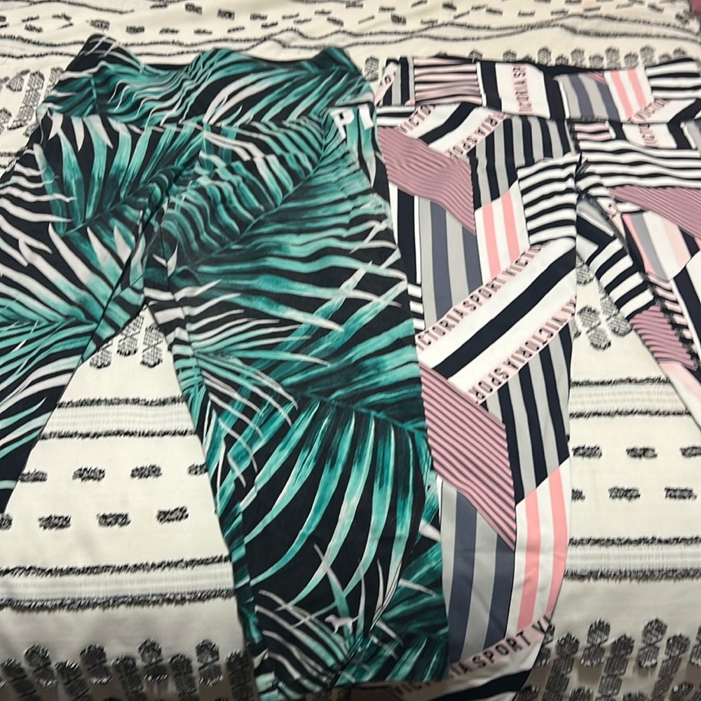 Victoria’s Secret pink cropped leggings and Victoria’s Secret sport medium